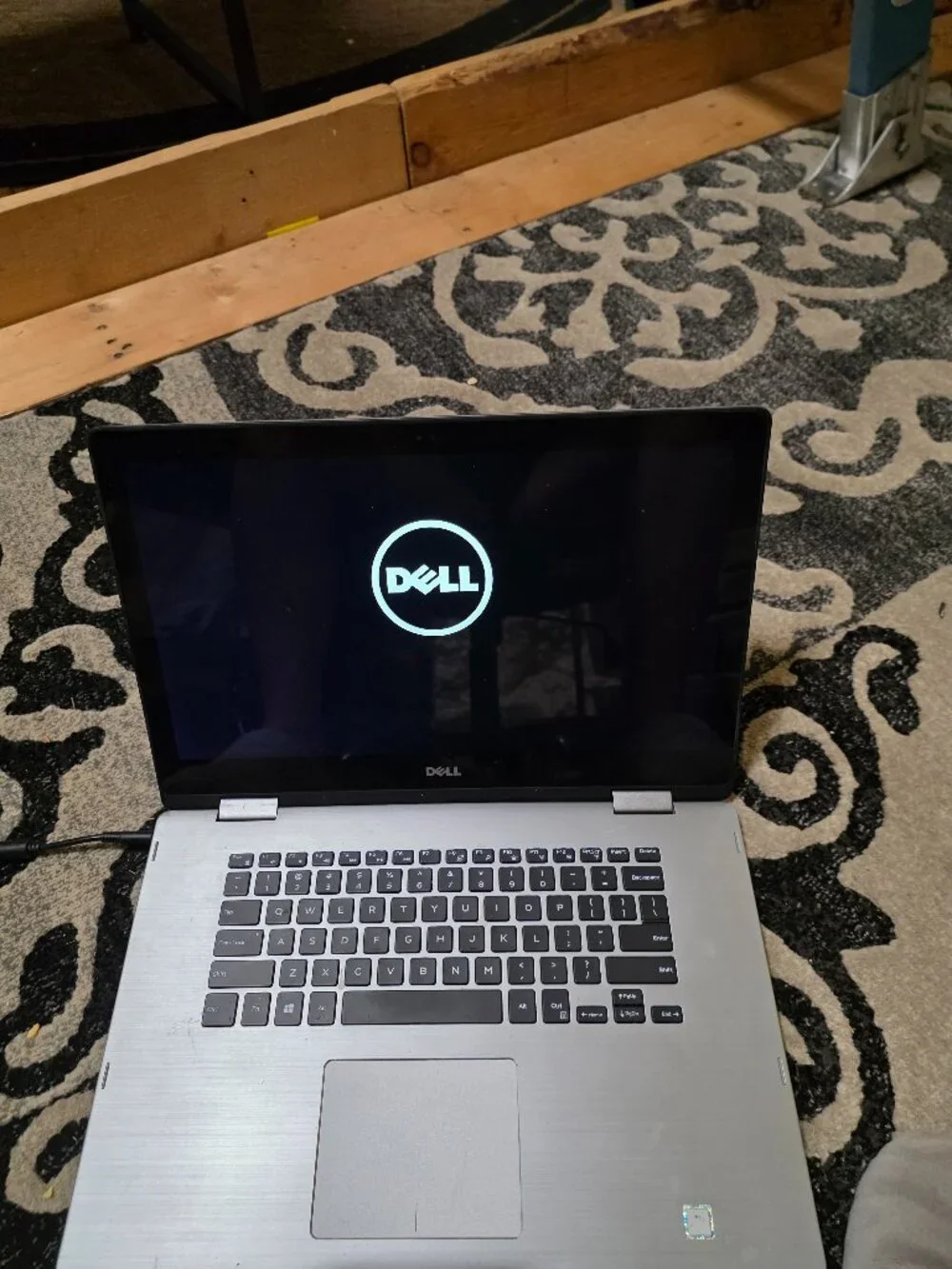 Dell Inspiron 13 7359 2-in-1 touchscreen laptop computer - 8GB RAM and 256 GB SS